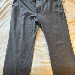 Under Armour Men's Charcoal Golf Dress Pants